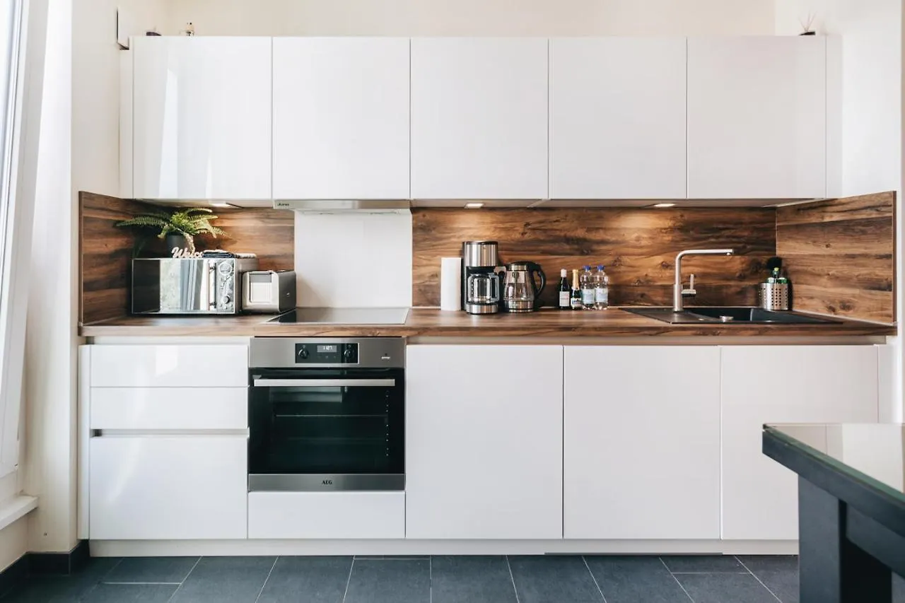 Stilvolle 4-Raumwohnung Im Zentrum Von Dresden Apartment