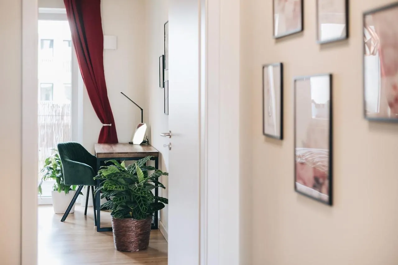 Stilvolle 4-Raumwohnung Im Zentrum Von Dresden Apartment